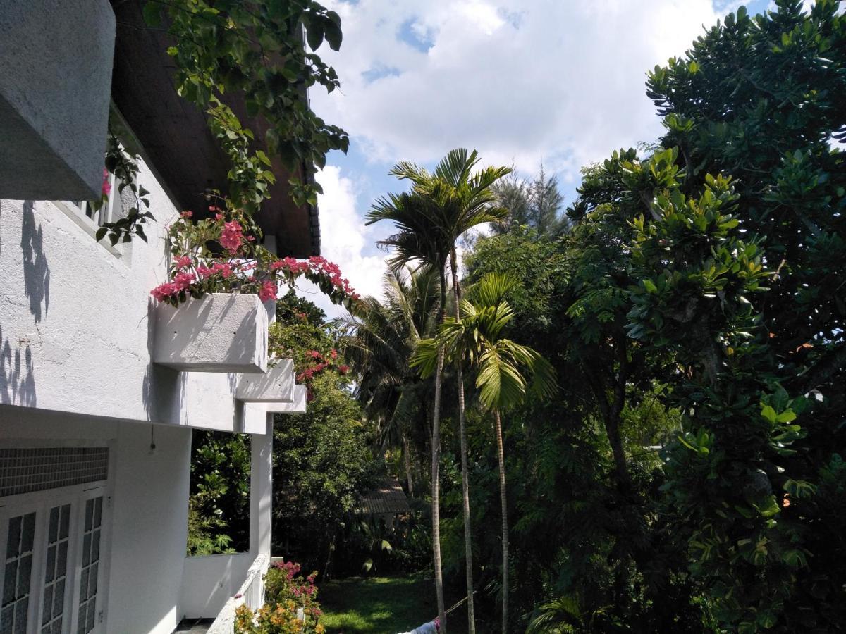 Hikkaduwa Blue Ocean Hotel Exterior photo