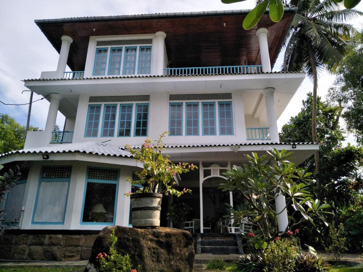 Hikkaduwa Blue Ocean Hotel Exterior photo